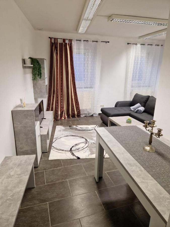 Klosterappartment Modling Eksteriør billede