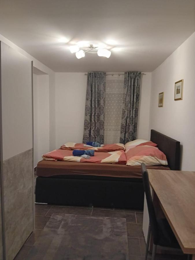 Klosterappartment Modling Eksteriør billede